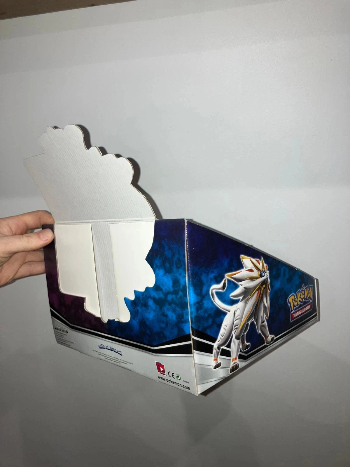 Sun and Moon Display for Pokébox - Pokémon – photo 2